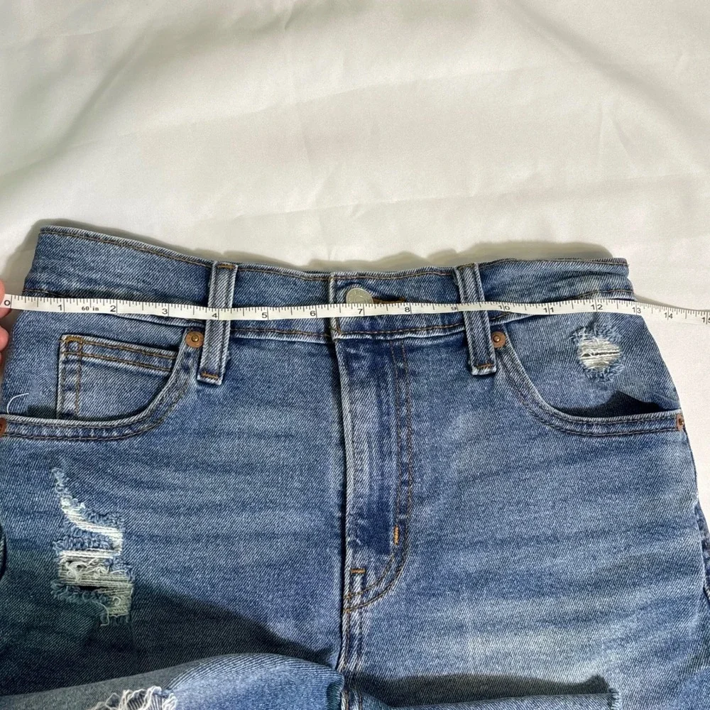 Signature by Levi Strauss Heritage High Rise Distressed Denim Shorts Medium Wash